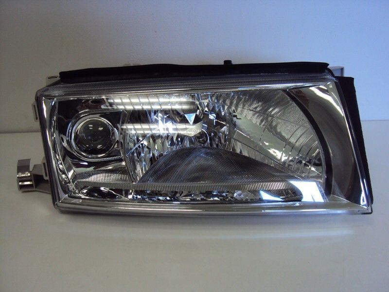 Světlomet přední pravý, Škoda Octavia od r.v. 2001, s mlhovkou Diamond